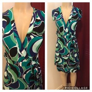 🔥Beautiful H&M Wrap Around Dress Size 6!🔥